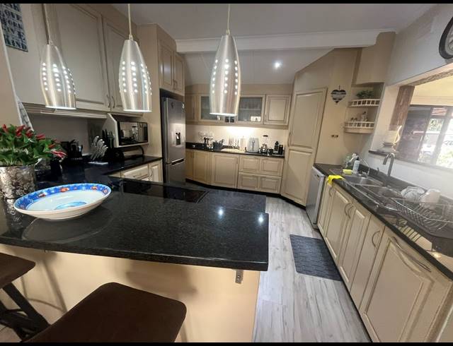 4 BEDROOM HOUSE TO LET IN WESTVILLE